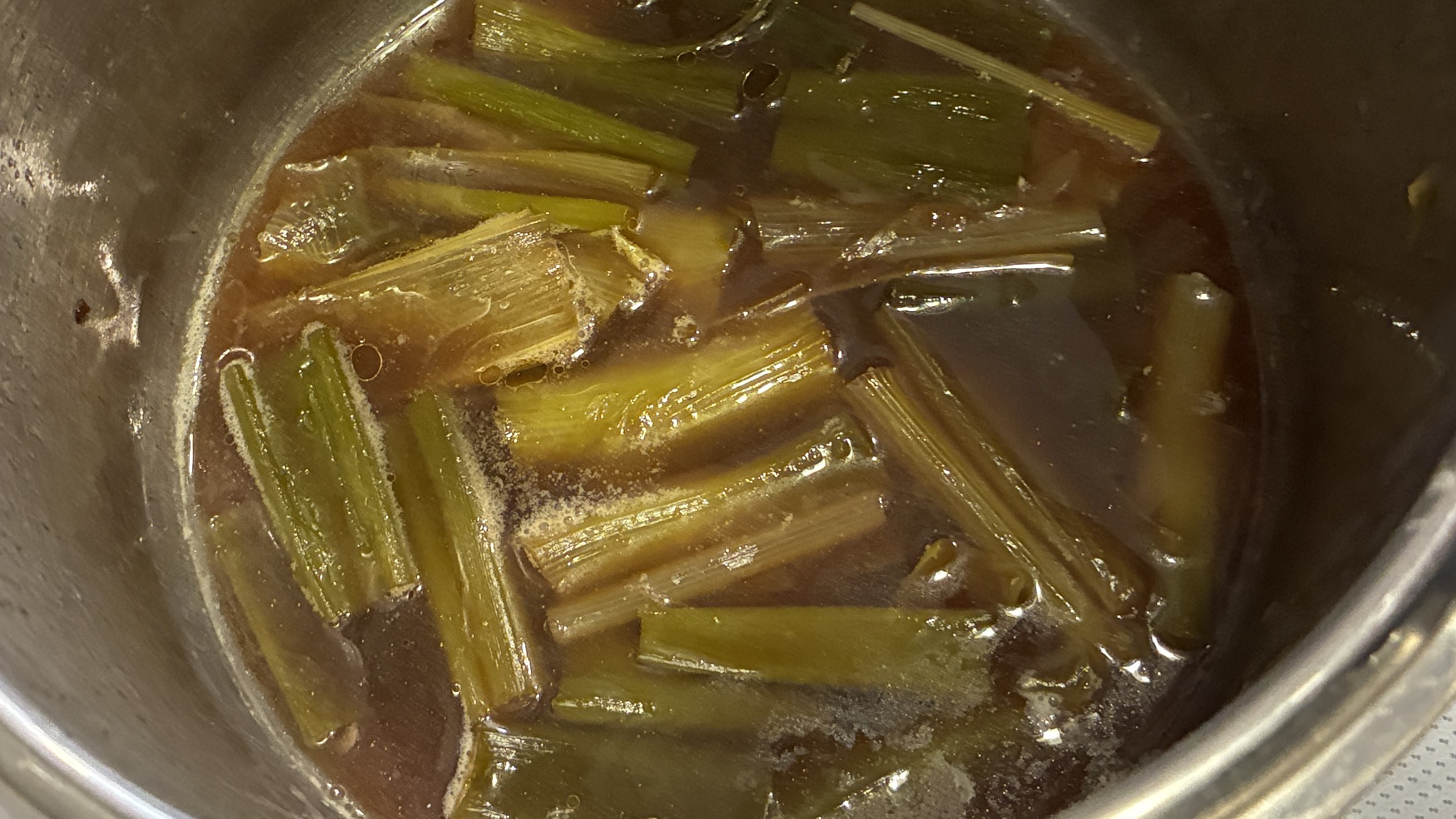 青ねぎの煮物（青ねぎ料理第三段階）～栄養たっぷりの青ねぎ有効活用 Simmered Green Onions (Green Onion Recipe – Part 3)
